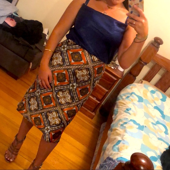 GLASSONS Pattern Satin Slip Skirt - Picture 3 of 5